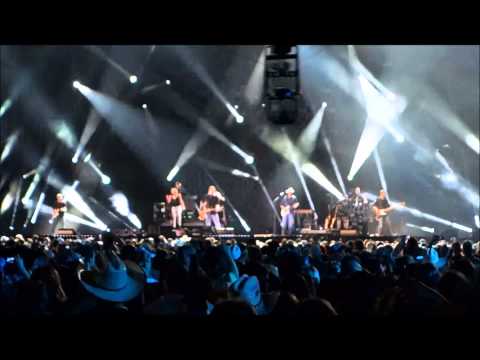 FOOTLOOSE - BLAKE SHELTON - NASHVILLE CMA MUSIC FEST - 06 juin 2013