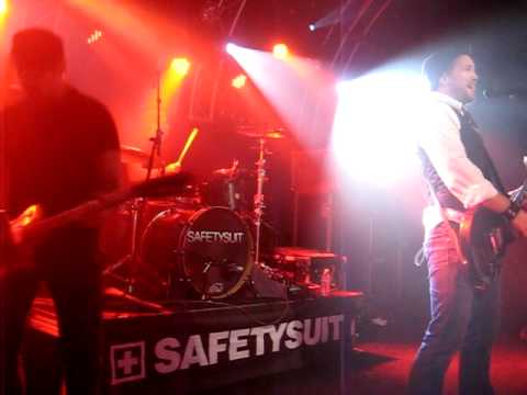 SafetySuit - 12th and Porter - Annie
