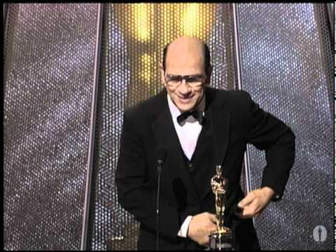 Thumbnail of the video: Tommy Lee Jones winning Best Supporting Actor