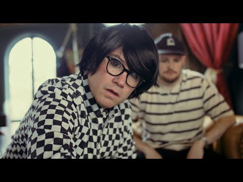 Video thumbnail for Spray Paint It Black
