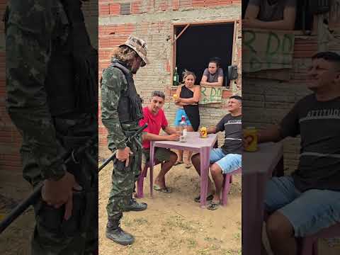 Bate continência que chegou autoridade kkkkk😂🤣