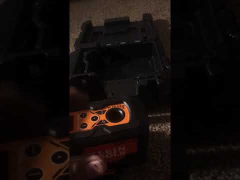 Klein tools self leveling cross line laser with plumb spot