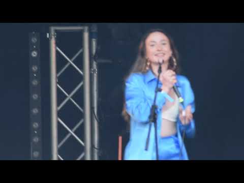 Laila Al Habash e Tatum Rush - Rosé - Live @ Mi Manchi