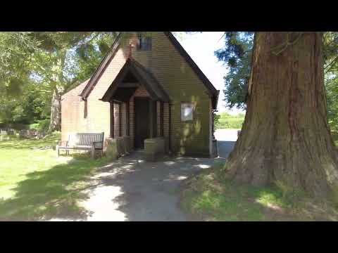 A walk through St James The Great Churchyard in Thorley, Hertfordshire