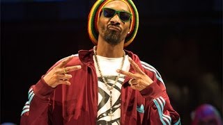 Snoop Dogg Performs &quot;Faden Away&quot; ...October 2013