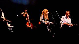 Alison Krauss - Lie Awake -Phoenix, AZ - June, 21 2011