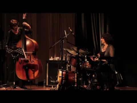 Deviana Trio Ersamushuis  March 2012