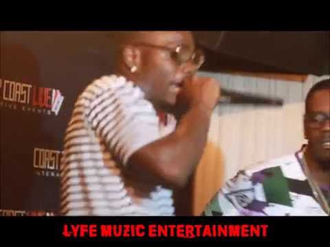 GUY JUMPS ON STAGE WITH BAY BAY ELEAM IN ATLANTA!!!!!