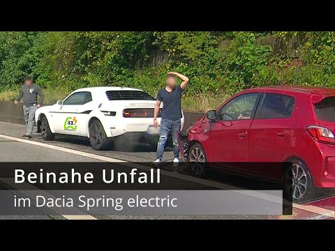 Dacia Spring - Dashcam zeigt beinahe Unfall