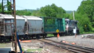 preview picture of video 'Train Action in Palmer, May 2011'