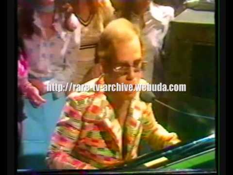 LOST TOTP ELTON JOHN - THE BITCH IS BACK 1974