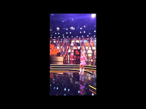 Barbie Fitness irrita e desconcerta Rafinha Bastos