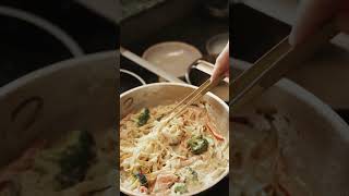 Broccoli and Shrimp Linguine with Cream Sauce Recipe #SHORTS