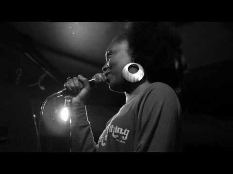 Q Dixon   I'm So Clever Live at El's Doing It Big Showcase