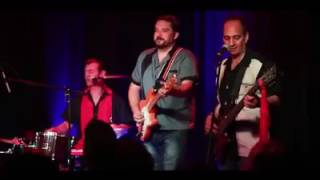 "AHORA LLUEVE EN MI CORAZÓN", TENNESSEE