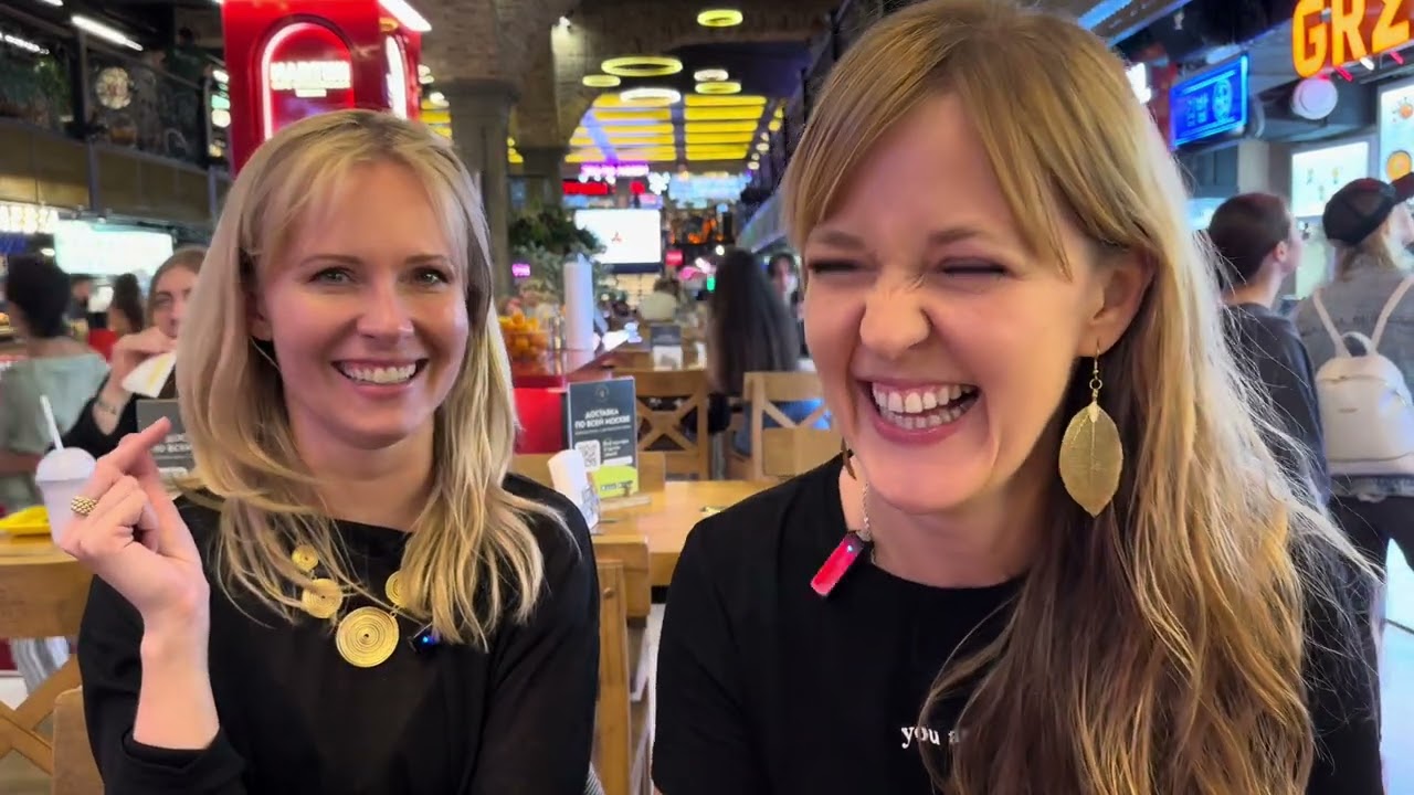 DUAS RUSSAS EM MOSCOU FALANDO PORTUGUÊS. SAUDADES DO BRASIL.-EP. 508