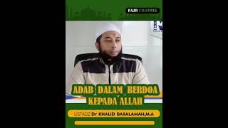 Download lagu ETHICS IN PRAYING - Ustadz Khalid Basalamah mp3