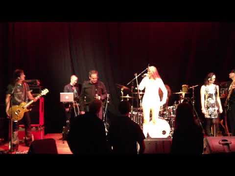 Don't Go Breaking My Heart-LIVE Janey Bombshell, Mick Wilson & Cats in Space