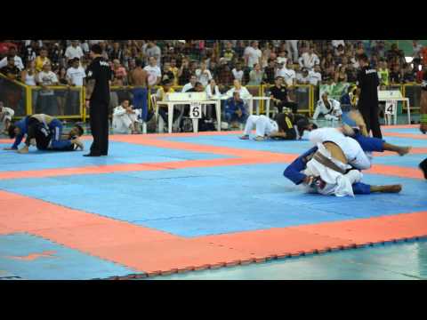 Erberth Santos - Categoria faixa preta/ III Campeonato Regional de Jiu-Jitsu de Barueri - SP