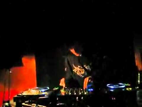 DJ Zweis @ mind explosion vol.2 25.2.2011 @ club Pržan #2.mp4