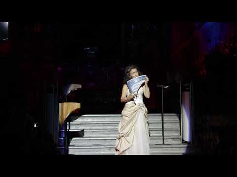Daniela de Santos - die Königin der Panflöte - Don´t cry for me Argentina