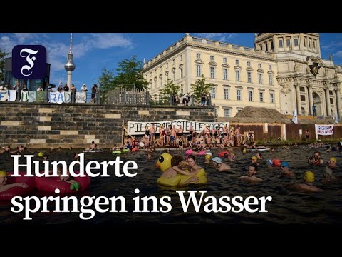 Video Thumbnail: Bade-Demonstration in der Spree