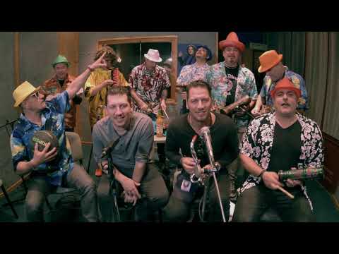 IRIGY HÓNALJMIRIGY -  Vastag Tamás & Vastag Csaba - Őrizd az álmod Jimmy a falon verzióban