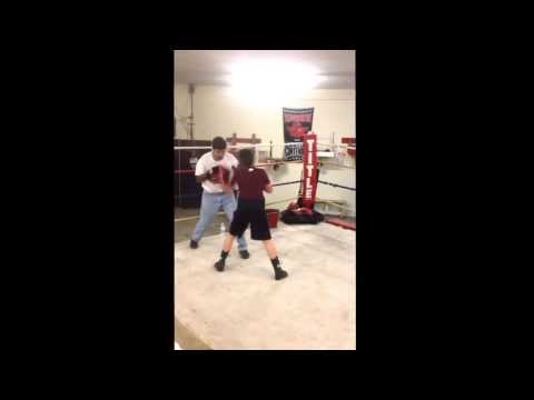 El Canelito doin gloves after sparring 3 rounds