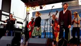 If I needed you - The Broken Circle Breakdown Bluegrass Band (Live)