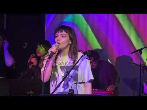Lauren Mayberry (CHVRCHES) Running Up That Hill (Kate Bush Cover) Dec 04/2025