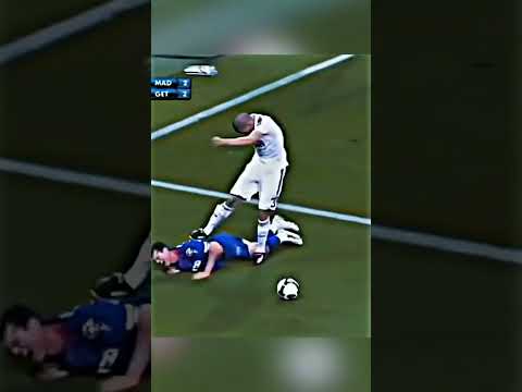 O Pepe é um gigante na defesa! Qual o melhor momento que você viu dele? #pepe #realmadrid #shorts