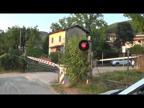 Passaggio a livello di via Vittorio Veneto S.N. - Dicomano (FI) / Level Crossing / Passage à niveau