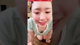 ライブ配信　胸チラからのチュパチュパ　谷間