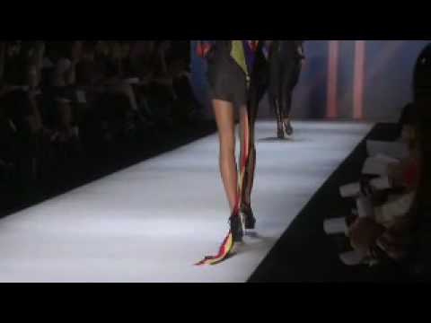 Ginger & Smart 'Sky Dancer' Show RAFW 2009