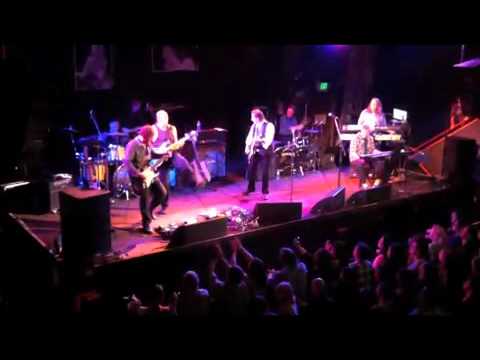 Greg Kihn Band The Breakup Song (They Don't Write 'Em) at The Catalyst Reunion Show