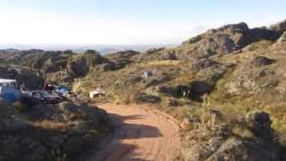 preview picture of video 'Vistas de las Sierras de Córdoba entre El Condor y Copina.'