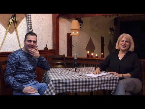 Sa Draganom za kariranim stolom - Mihajlo Atanasijevic