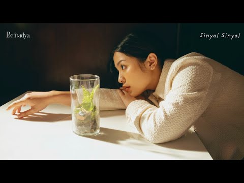 Bernadya - Sinyal-Sinyal (Official Lyric Video)