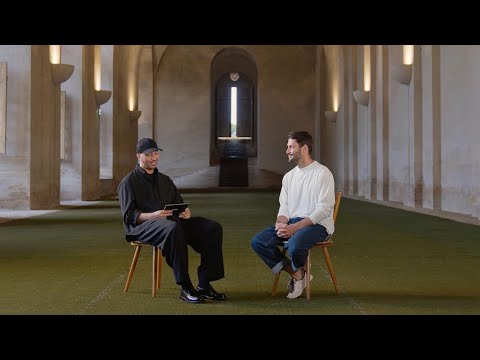 IN CONVERSATION WITH SIMON PORTE JACQUEMUS [CR’S GREAT MINDS]   