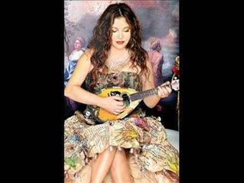 Dillere Düşeceğiz Seninle - Nazan Öncel