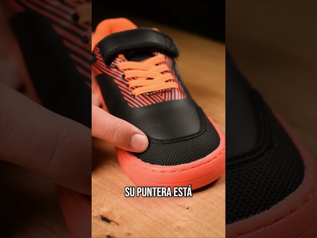 Vídeo relacionado con Mokayu Zapatillas de Fútbol para Hombre Profesionales Atletismo Banda Alta Calzado de Fútbol Zapatillas de Deporte Entrenamiento para Césped Artificial Futbol de Competición Rosa EU 42