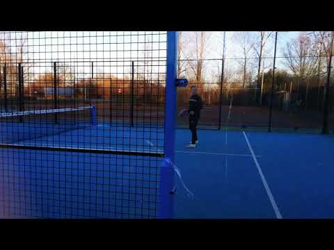 PadelZwolle padelclinic voor jeugdspelers van vv Hattem