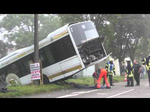 Schwerer Busunfall in Heidenheims Weststadt