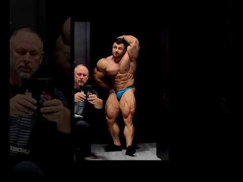 Nihat kaya 2 days out #mrolympia2025 #olympia #olympian #mrolympia #ifbbpro #bodybuilding #workout