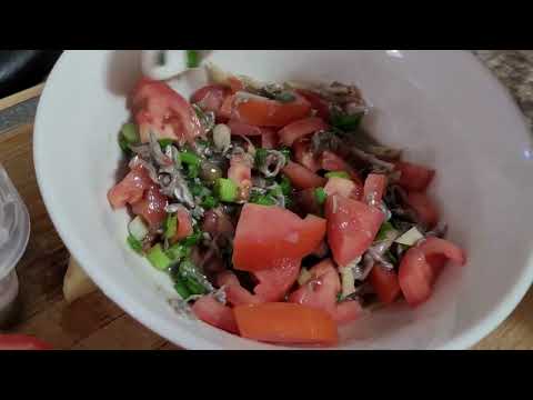 ANCHOVIES SALAD ( GINAMOS BOLINAO ) .