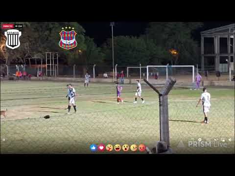 "You're playing with 12" 🤣. Firulais enters Rio Dorado vs. Güemes. Amateur Regional. #shorts