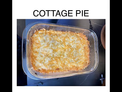 COTTAGE PIE / SHEPHERDS PIE / BAKED DISH / BAKED DISH WITH GROUND MEAT AND POTATOES