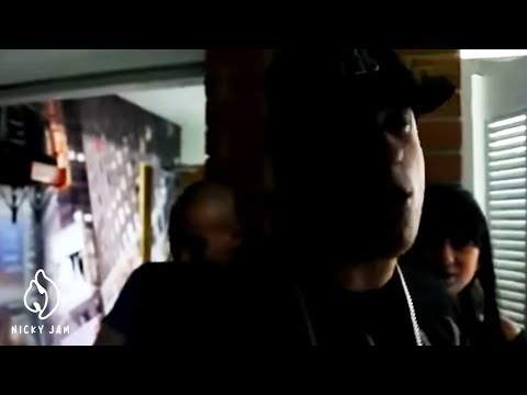 Nicky Jam - Improvisando DURO en @Medellin