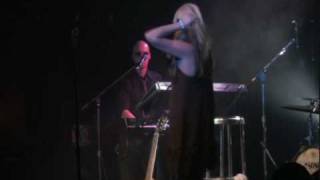 Suzie McNeil - I Can&#39;t Make You Love Me &amp; So In Love