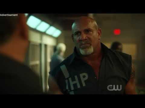 The Flash 4x12 Barry plays cards in prison/Barry talks to David Hatchet
